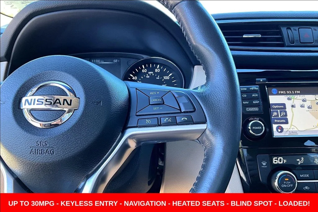 Used 2017 Orange Nissan SL image 14