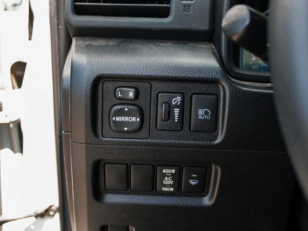 Used 2024 Ice Cap Toyota SR5 Premium image 11