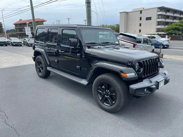 Used 2023 Black Jeep Altitude image 8