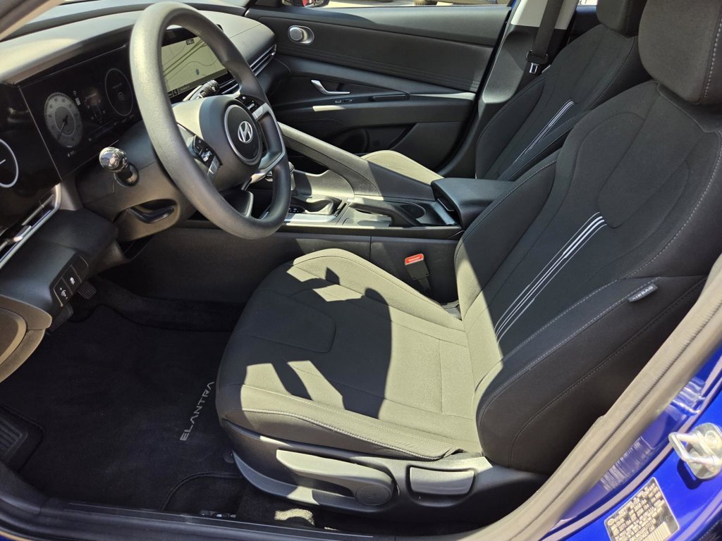 Used 2024 Blue Hyundai SEL image 16