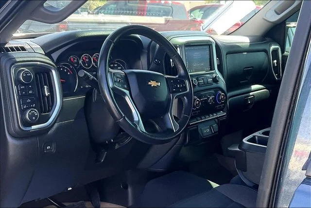 Used 2021 Gray Chevrolet LT image 13