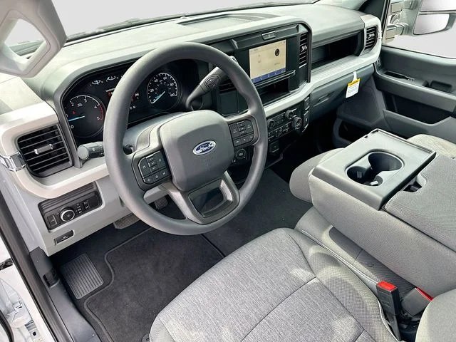 New 2026 Oxford White Ford XL image 6