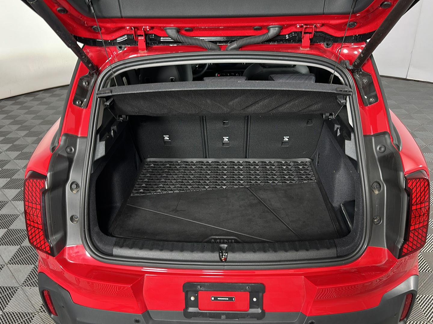 Certified Used 2025 Chili Red II MINI S image 28