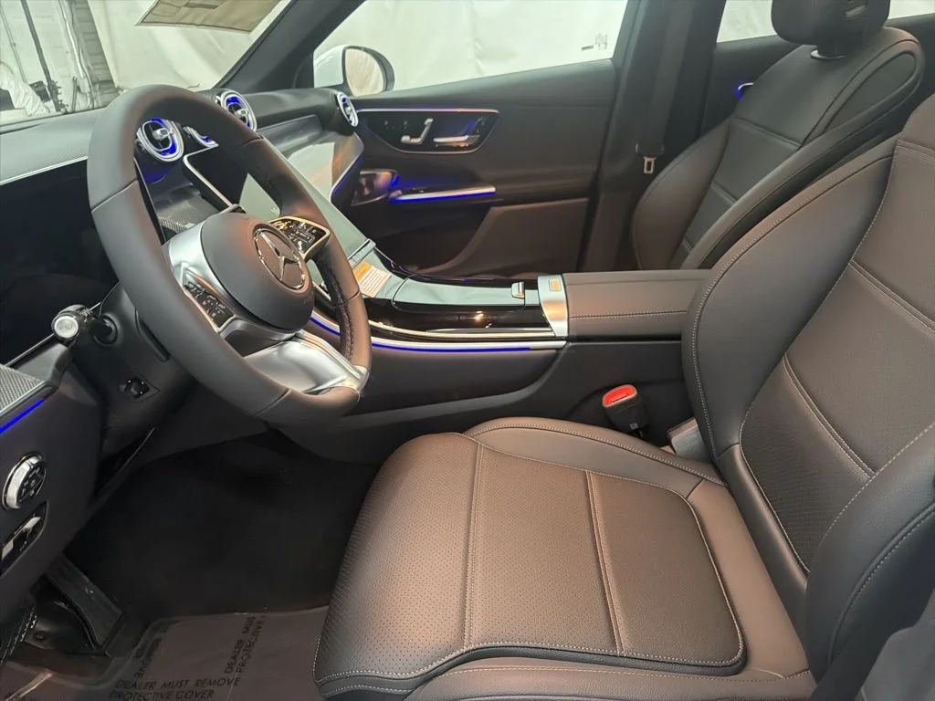 Used 2026 White Mercedes-Benz GLC 300 image 14