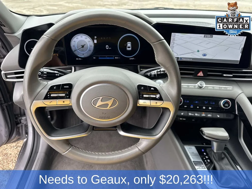 Used 2025 Silver Hyundai SEL Convenience image 40