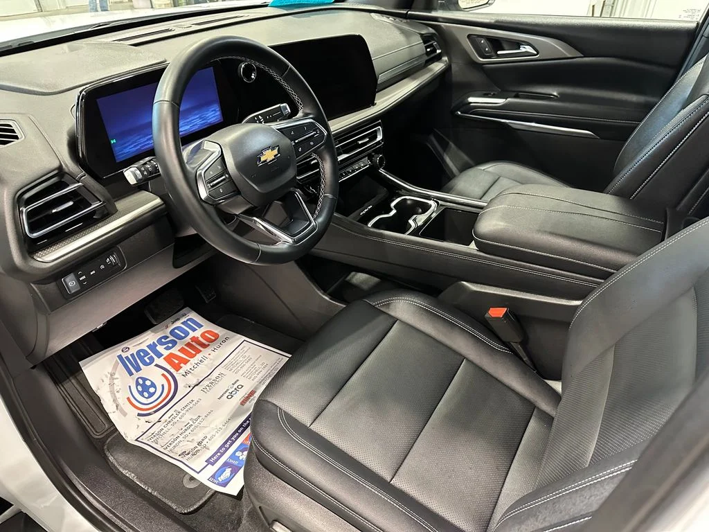 Used 2026 White Chevrolet LT image 15
