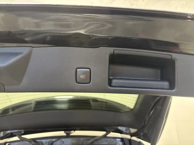 Used 2023 Black Ford Active image 12