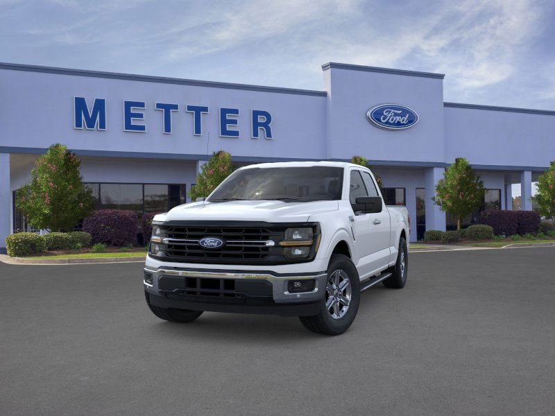 New 2025 Oxford White Ford XLT image 2