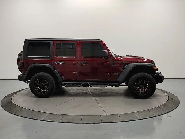 Used 2021  Jeep Unlimited Rubicon image 9