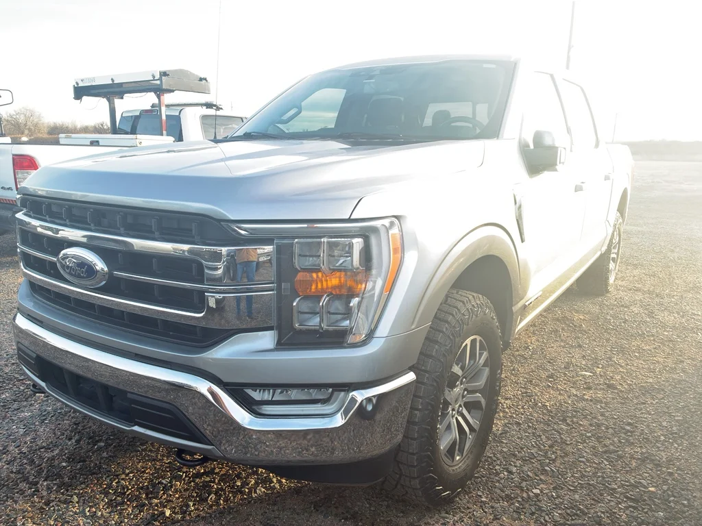 Used 2021 Iconic Silver Metallic Ford LARIAT image 1