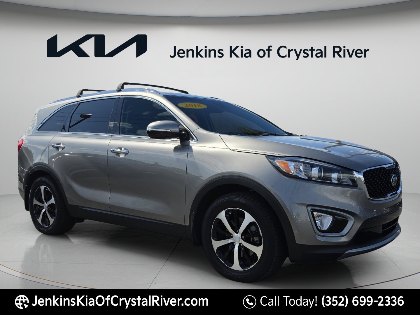 Used 2018 Titanium Silver Kia EX V6 image 2