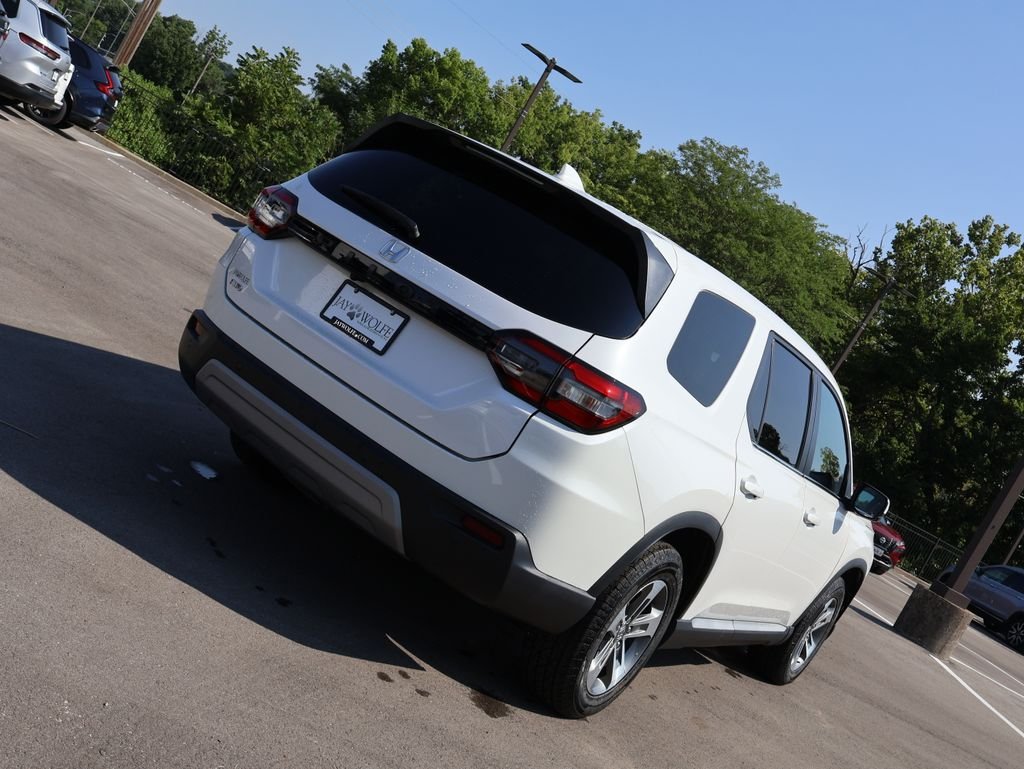 Used 2023 White Honda EX-L image 7