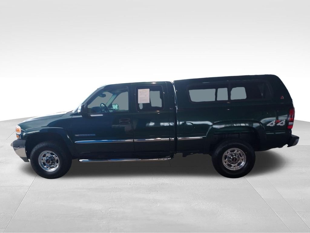 Used 2001 Green GMC SLE image 2