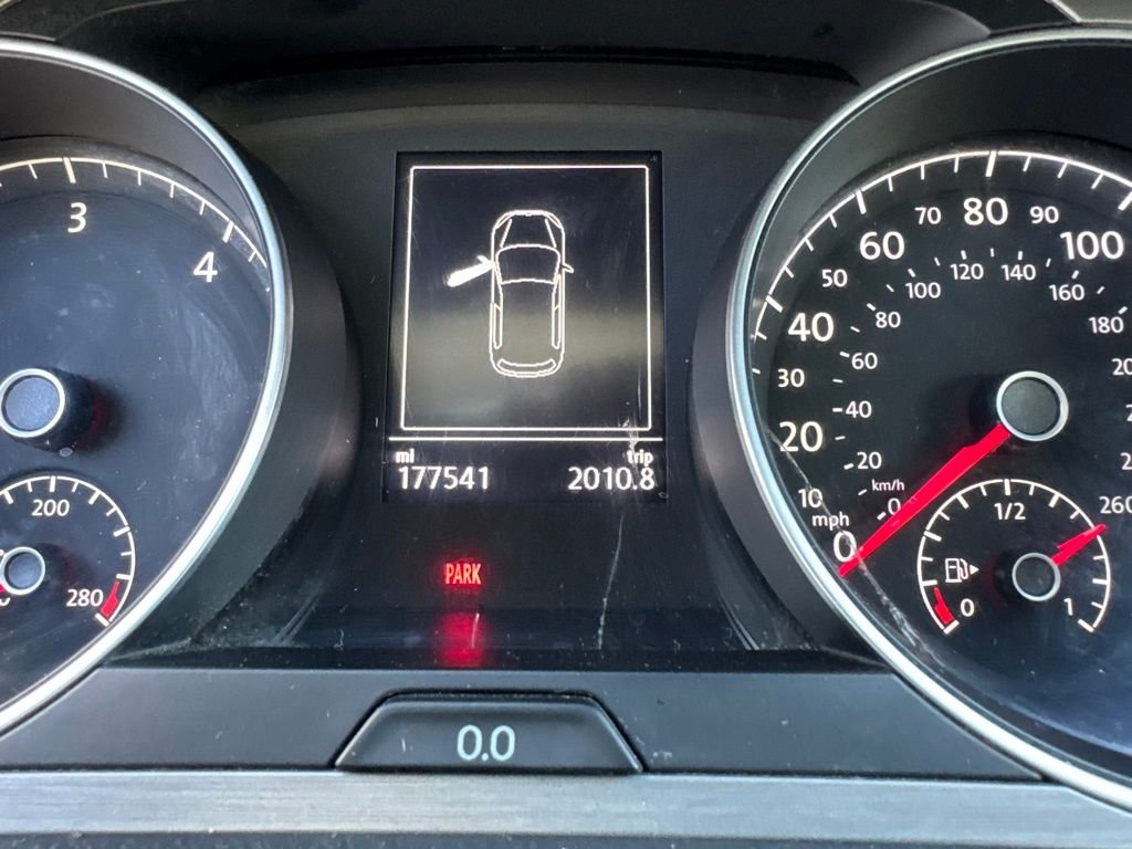 Used 2015 Gray Volkswagen TDI S 4-Door image 13