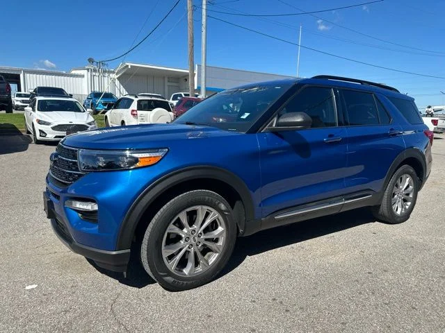 Used 2020 Blue Metallic Ford XLT image 1
