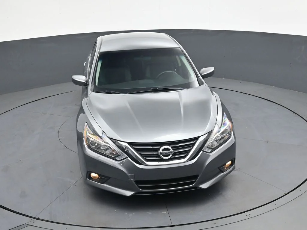 Used 2017 Gray Nissan 2.5 SR image 38