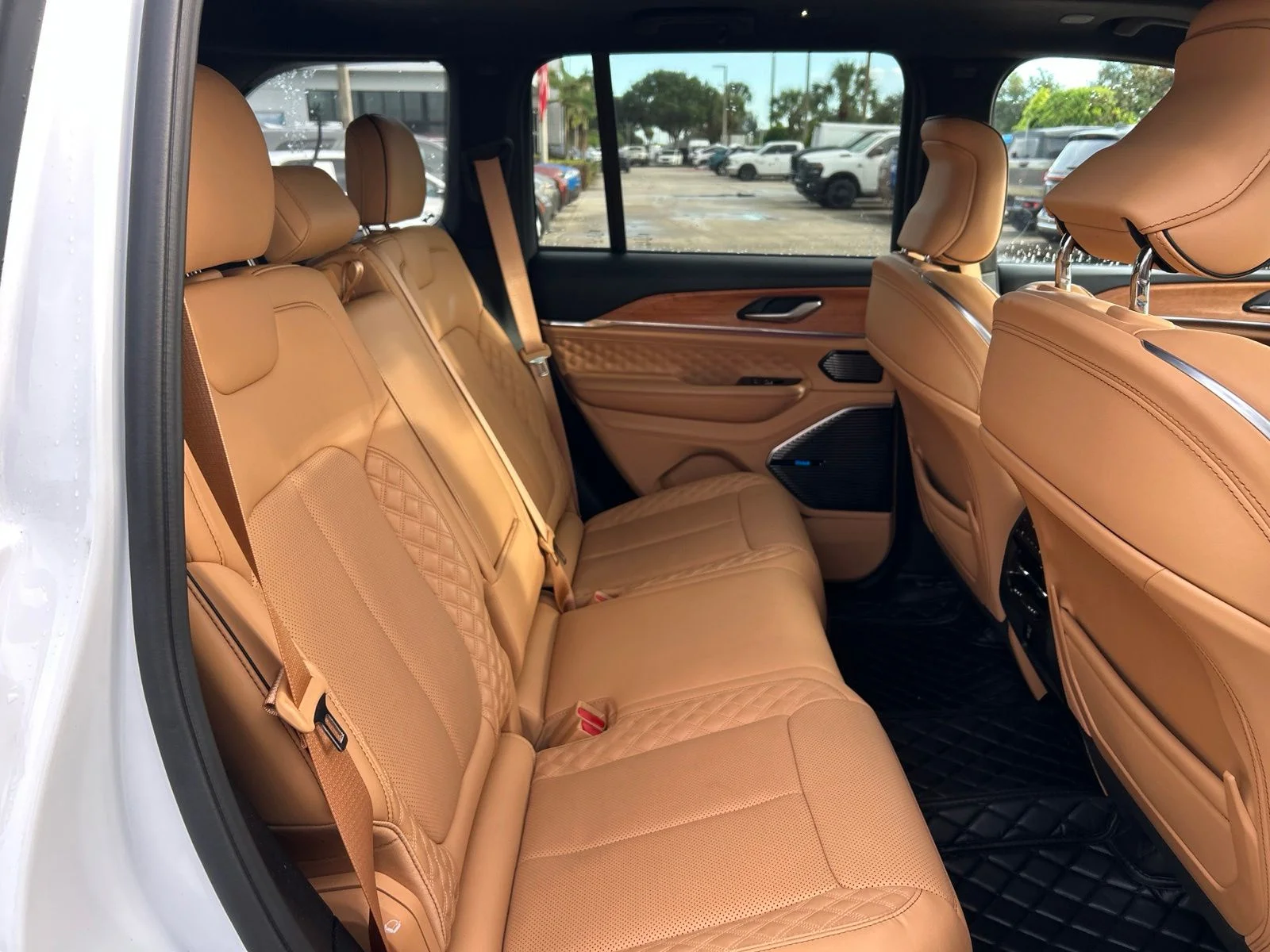 Used 2022 Bright White Clearcoat Jeep Summit Reserve image 11