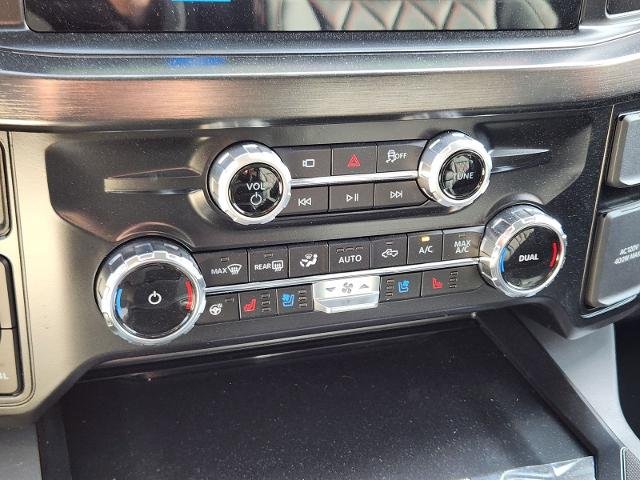 New 2026 Agate Black Metallic Ford F-250® Lariat® image 39