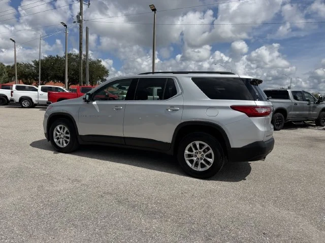 Used 2020 SILVER ICE METALLIC Chevrolet LT Cloth image 6