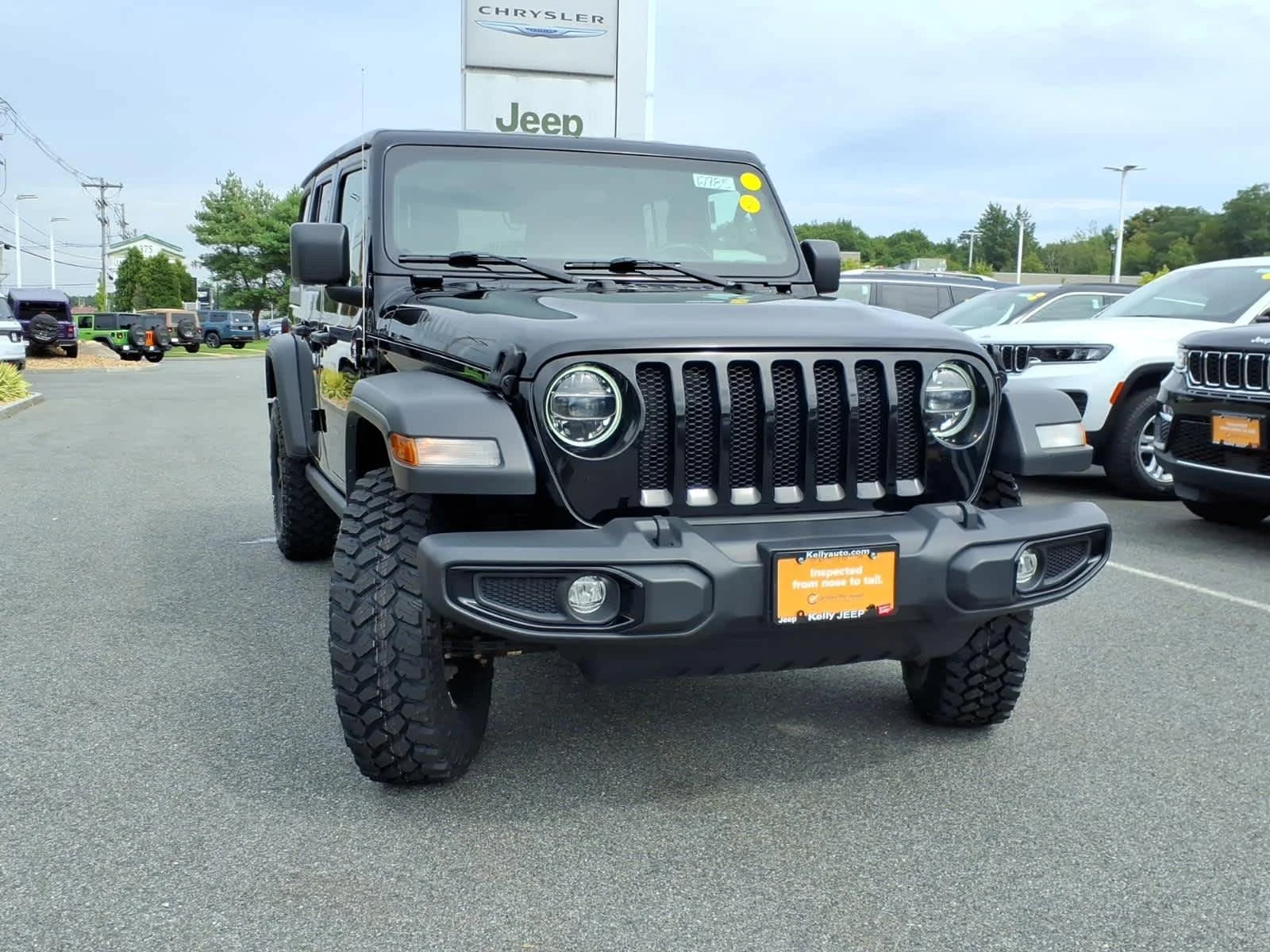 Certified Used 2022 Black Clearcoat Jeep Unlimited Willys image 4