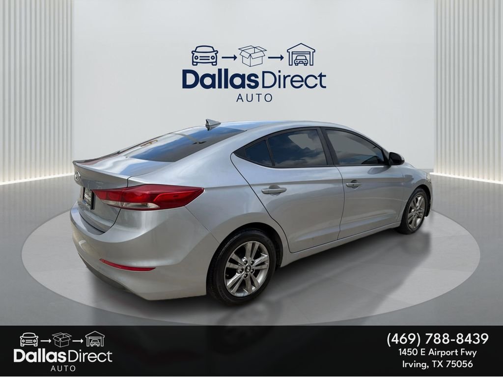 Used 2017 Shale Gray Metallic Hyundai SE image 6