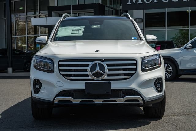 New 2026 Polar White Mercedes-Benz GLB 250 image 2