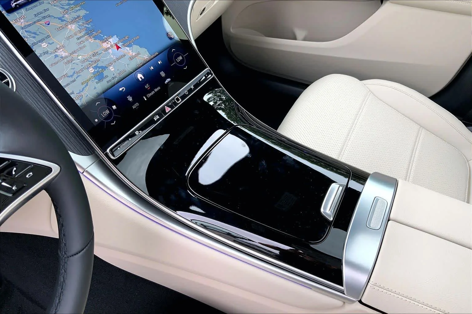 New 2026 Cirrus Silver Metallic Mercedes-Benz GLC 300 image 7