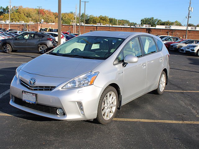 Used 2014 Classic Silver Metallic Toyota Five image 2