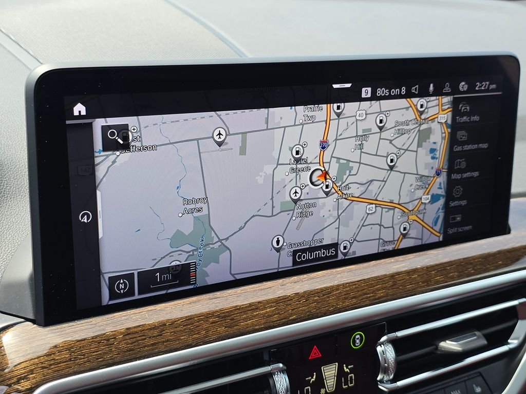 Used 2022  BMW xDrive30i image 32
