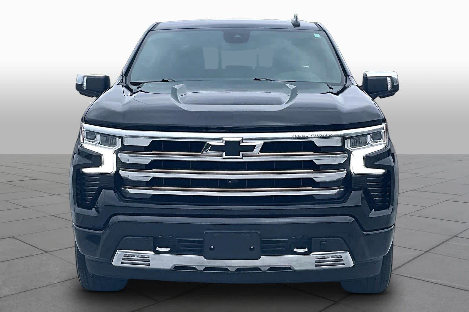 Used 2022 Black Chevrolet High Country image 4