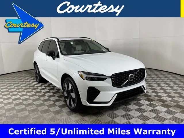 2024 Volvo XC60 T8 Plus Dark Theme AWD's photo