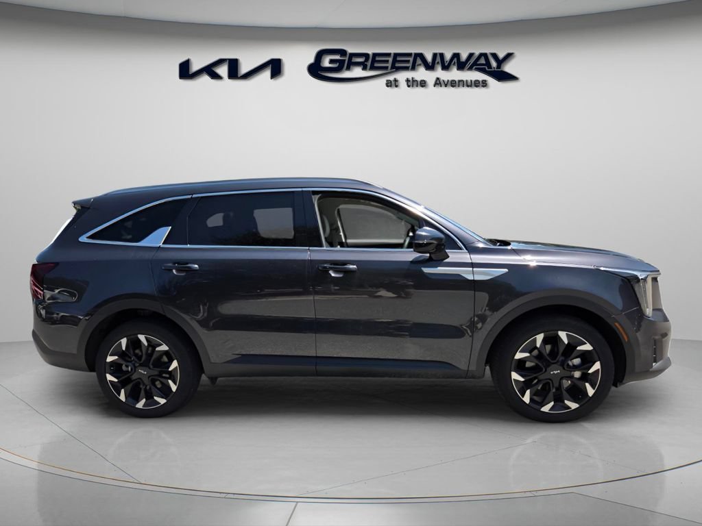 2026 Kia Sorento EX - Photo 8