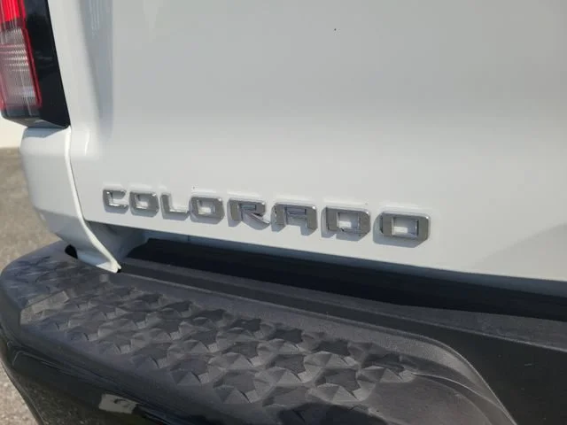 2024 Chevrolet Colorado ZR2 - Photo 10