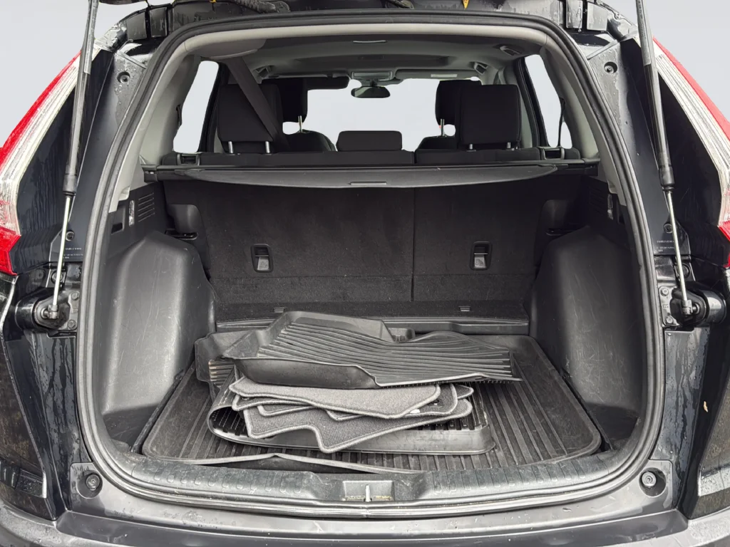 Used 2018  Honda EX image 31