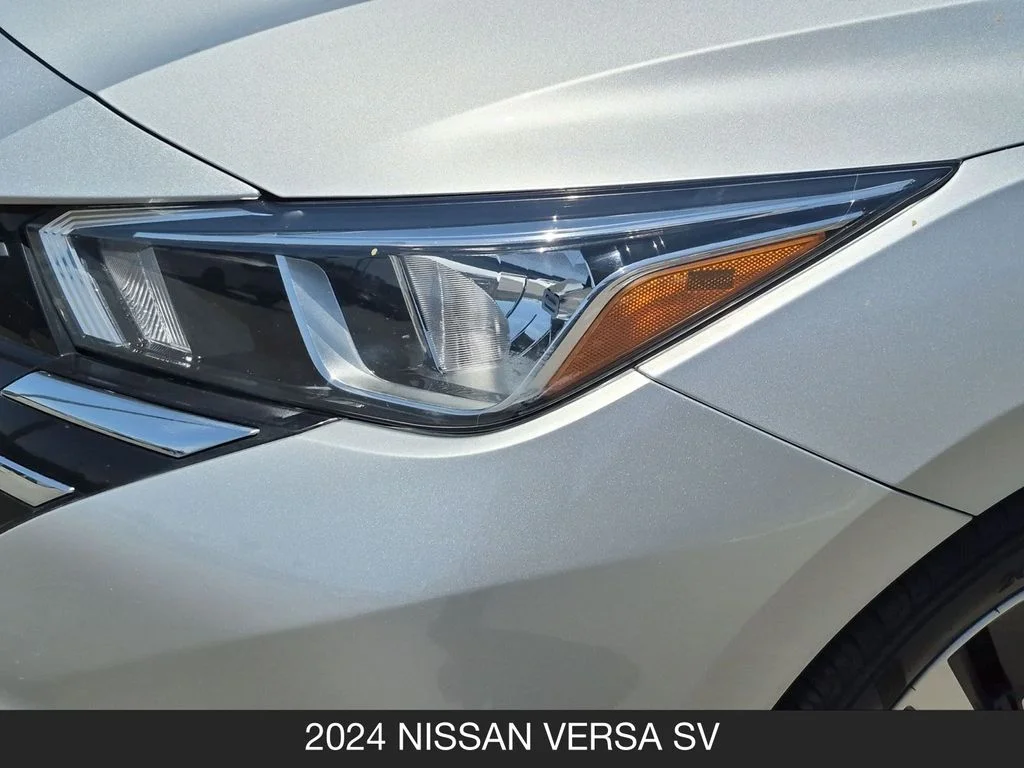 Used 2024 Silver Nissan 1.6 SV image 10