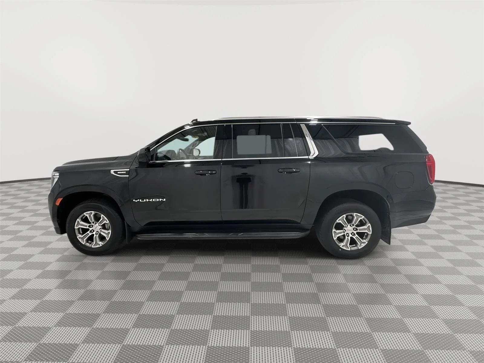 Used 2024 GMC Yukon XL SLE with VIN 1GKS2FET1RR138281 for sale in Alexandria, Minnesota