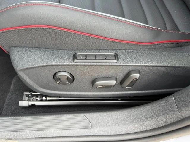 New 2026 Moonstone Gray Volkswagen 2.0T SE image 15