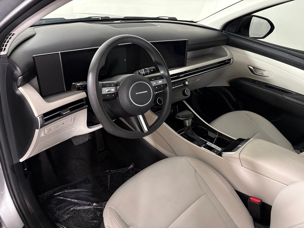 Used 2025 Silver Hyundai SEL image 16