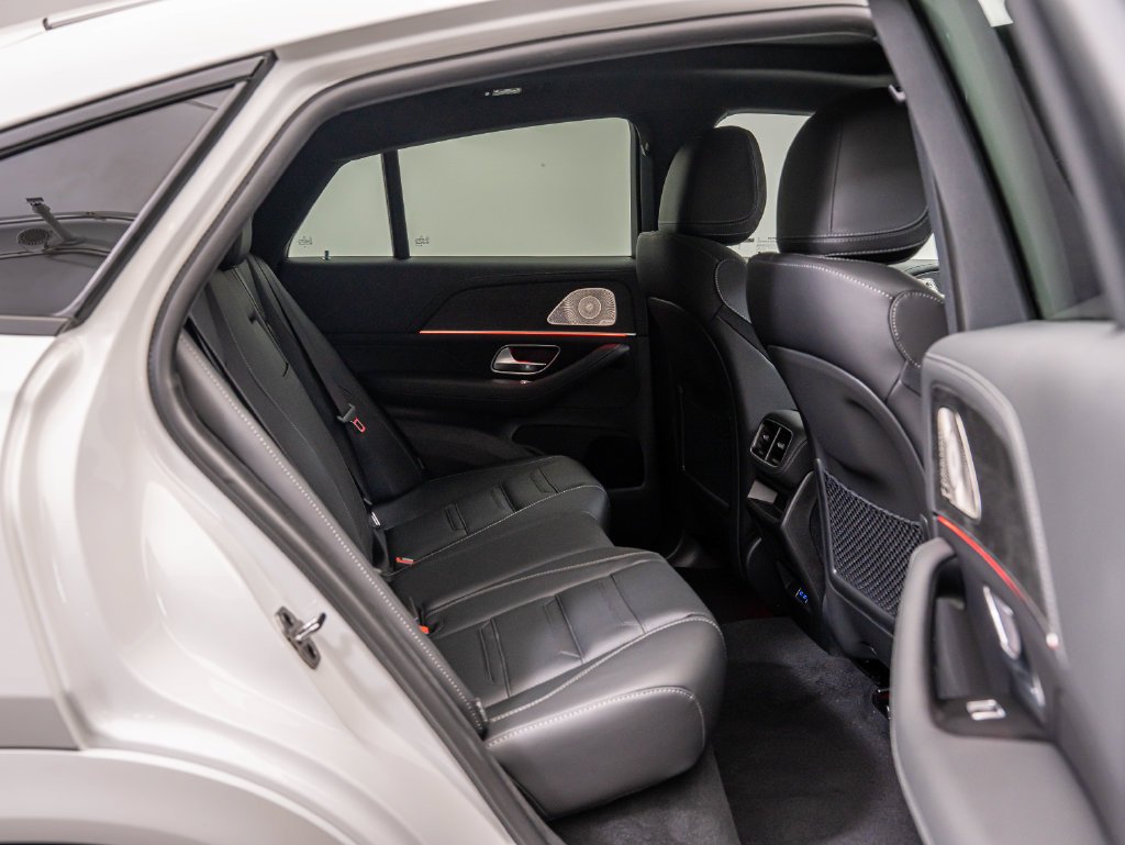 New 2027 MANUFAKTUR Moonlight White Metallic Mercedes-Benz AMG® GLE 53e 4MATIC+ Coupe image 47