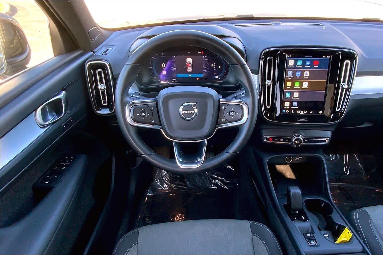 2024 Volvo XC40 Core - Photo 6