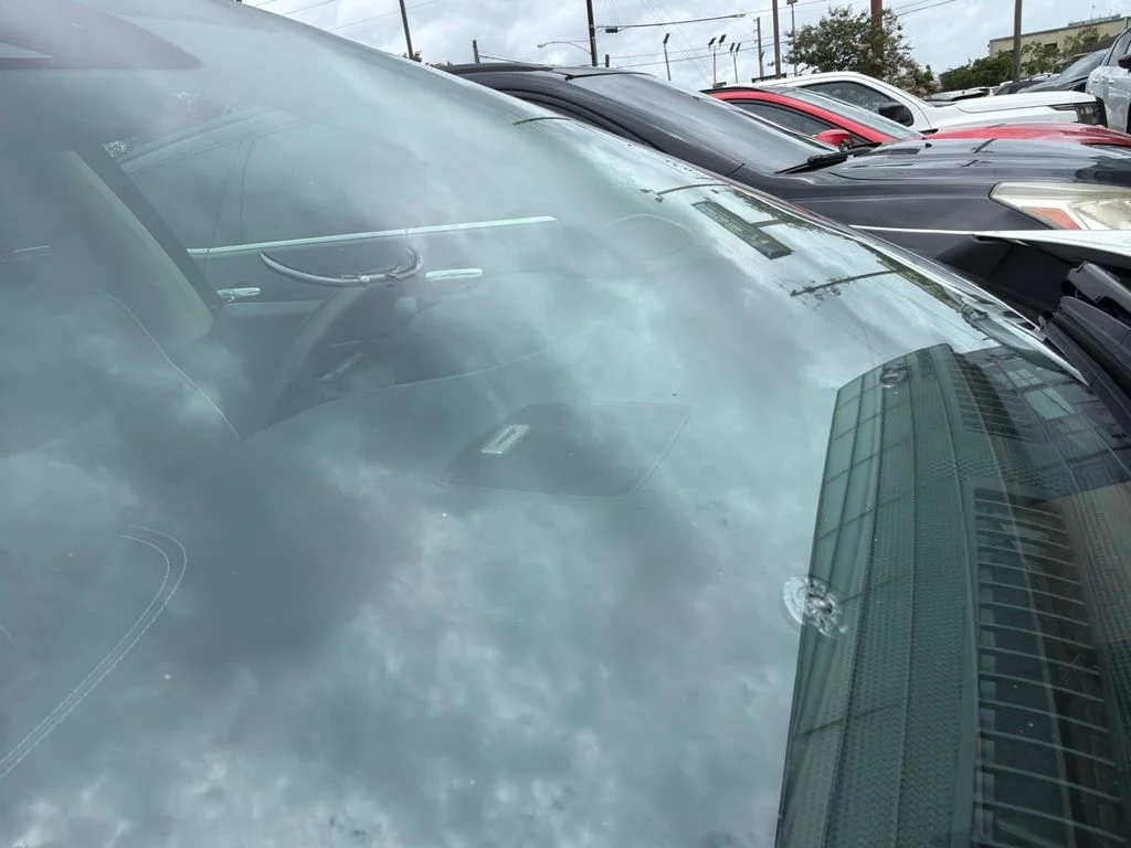 Used 2020 White INFINITI LUXE image 7