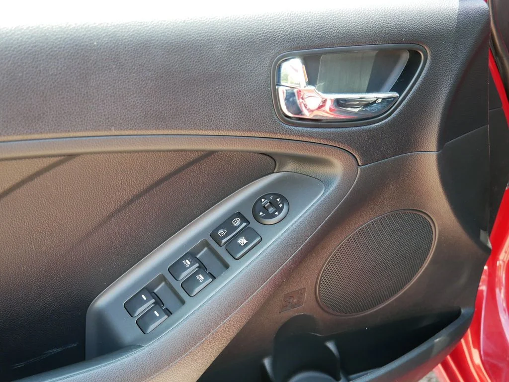 Certified Used 2018 Red Kia S image 16