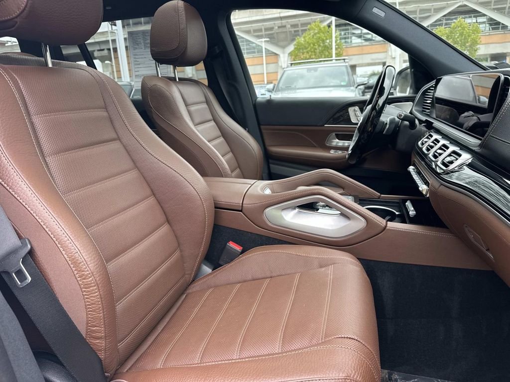 Certified Used 2024  Mercedes-Benz GLS 450 image 11