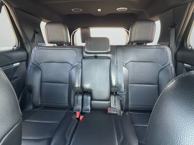 Used 2018 Silver Ford Sport image 29
