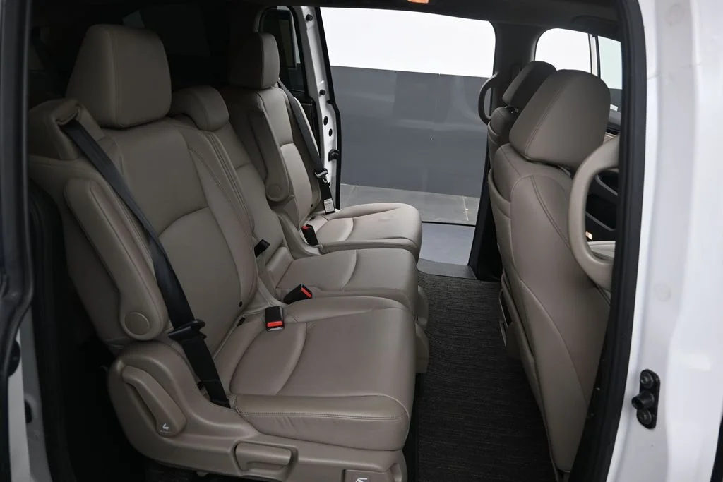 Used 2023  Honda Touring image 28