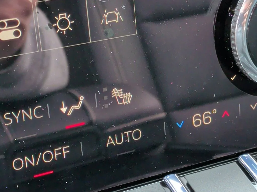 2026 GMC Acadia Elevation - Photo 28