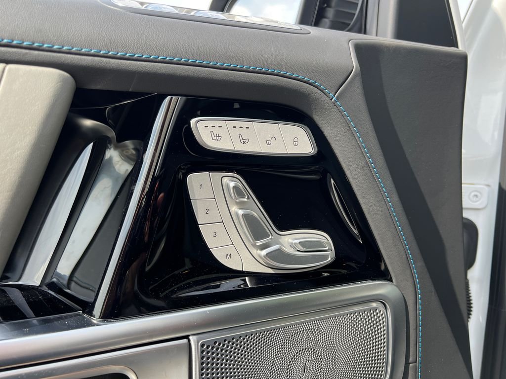 Certified Used 2025 White Mercedes-Benz G 580 image 12