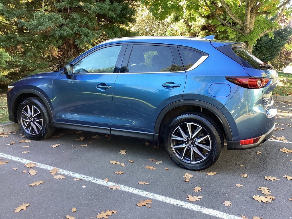 Used 2018 Blue Mazda Grand Touring image 10