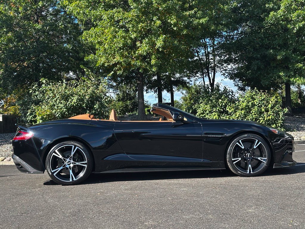 Used 2018 Black Aston Martin Volante image 7