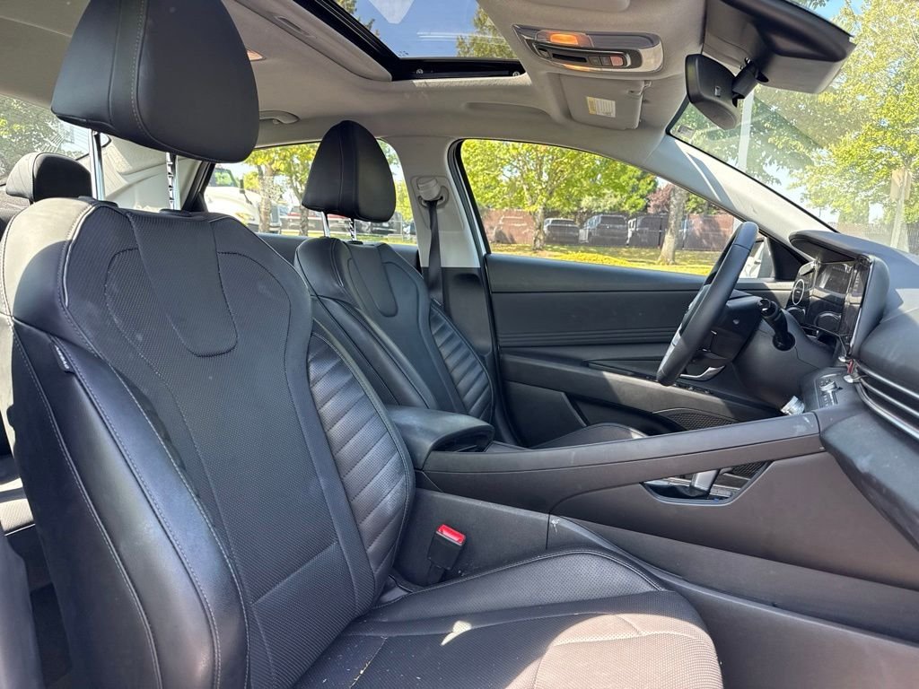 Used 2023 Lunar White Hyundai Limited image 22